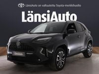 Käytetty Toyota Yaris Cross Comfort 116 HP (85 kW) 2025 Musta Katumaasturi