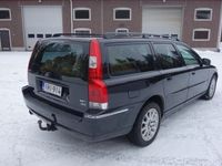 käytetty Volvo V70 2.5T AWD A Summum Business