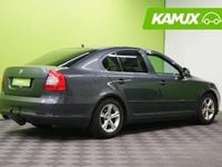 Käytetty Skoda Octavia Ambiente 122 HP (89 kW) 2012 Hopea / harmaa Sedan
