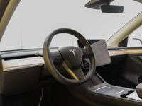 käytetty Tesla Model Y Long Range Dual Motor AWD / AMD Ryzen / Autopilot / Lämpöpumppu / Musta sisusta / Premium Audio / si