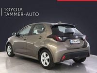 Käytetty Toyota Yaris Business Edition 114 HP (83 kW) 2022 6x1 Viistoperä