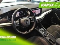 Käytetty Skoda Octavia Style 150 HP (110 kW) 2024 Hopea / harmaa Farmari