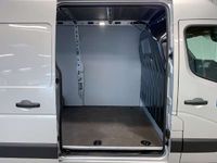 käytetty Nissan Interstar Van 2.3 dCi 150 hv L2H2 Tekna /