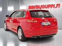Käytetty Audi A3 Sportback Attraction 125 HP (91 kW) 2010 Punainen Viistoperä