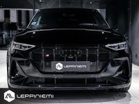 käytetty Audi e-tron S quattro 503hv / B&O / TV / Nigt Vision / ACC / Panorama / HUD / Vetokoukku / 22 Aluvanteet / Ilma-alusta / Keyless