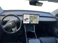 Käytetty Tesla Model 3 339 kW (462 HP) 2019 Sedan