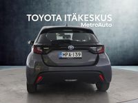 Käytetty Toyota Yaris Hybrid Active 116 HP (85 kW) 2023 Harmaa Viistoperä