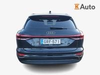 Käytetty Audi Q6 e-tron Advanced 185 kW (252 HP) 2025 Musta Katumaasturi