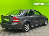 Käytetty Volvo S40 Momentum 140 HP (102 kW) 2005 Hopea / harmaa Sedan