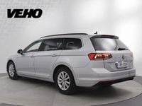 Käytetty VW Passat Comfortline 150 HP (110 kW) 2023 Harmaa Farmari