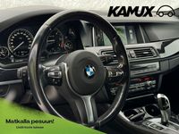 käytetty BMW 520 TwinPower Turbo A F11 M Sport // Adaptiivinen vakkari ja ajovalot / Proffanavi / Vetokoukku / Panora