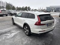 Käytetty Volvo V60 CC 190 HP (139 kW) 2019 Valkoinen Farmari