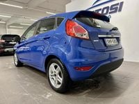 Käytetty Ford Fiesta Titanium 80 HP (58 kW) 2013 Sininen Viistoperä