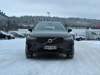 Käytetty Volvo XC60 Plus 350 HP (257 kW) 2023 Katumaasturi