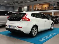 Käytetty Volvo V40 Dynamic 122 HP (89 kW) 2018 Valkoinen Viistoperä