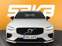 Käytetty Volvo V60 Business Edition 392 HP (288 kW) 2021 Farmari