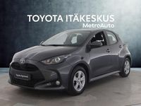 Käytetty Toyota Yaris Hybrid Active 116 HP (85 kW) 2024 Harmaa Viistoperä