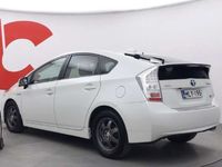käytetty Toyota Prius HSD Premium 5ov - Merkkiliikkeen Huoltokirja / Kamera / HUD / Navi / Avaimeton Käyttö / Lohkolämmiti