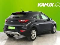 Käytetty Kia Stonic 101 HP (74 kW) 2023 Musta Katumaasturi