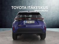 Käytetty Toyota Yaris Cross 116 HP (85 kW) 2024 Sininen Katumaasturi