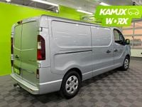 Käytetty Renault Trafic 150 HP (110 kW) 2022 Hopea / harmaa Tila-auto