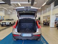 Käytetty Volvo XC40 Plus 211 HP (155 kW) 2024 Katumaasturi