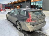 Käytetty Volvo V60 Momentum 340 HP (250 kW) 2021 Farmari