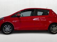 Käytetty Toyota Yaris Active 99 HP (72 kW) 2015 Punainen Viistoperä