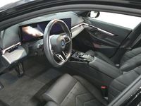 Käytetty BMW i5 Comfort Edition 442 kW (601 HP) 2025 Musta Sedan