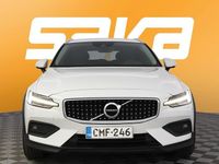 Käytetty Volvo V60 CC Business Edition 190 HP (139 kW) 2019 Farmari