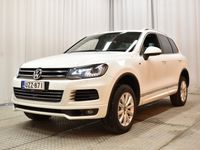 käytetty VW Touareg 3.0 V6 4-Motion 245hv R-Line **Juuri Tullut / HUIPPUVARUSTEET / Webasto / ACC / Panorama / Ilma-alusta**