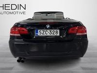 Käytetty BMW 325 Cabriolet Comfort Edition 218 HP (160 kW) 2009 Musta Avoauto