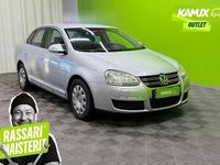Käytetty VW Jetta Trendline 102 HP (75 kW) 2005 Hopea / harmaa Sedan