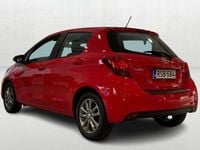 Käytetty Toyota Yaris Active 99 HP (72 kW) 2015 Punainen Viistoperä