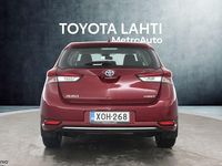Käytetty Toyota Auris Active 98 HP (72 kW) 2018 Punainen Viistoperä