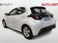 Käytetty Toyota Yaris Hybrid Active 116 HP (85 kW) 2020 Viistoperä