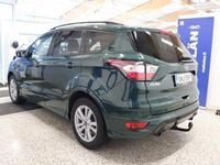 Käytetty Ford Kuga ST-Line 120 HP (88 kW) 2018 Vihreä Katumaasturi