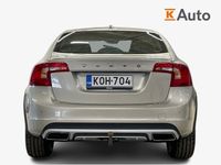 käytetty Volvo S60 CC D3 Summum aut / Pa-lisälämmitin / Vetokoukku / Suomi-auto / Nahat