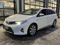 Käytetty Toyota Auris Touring Sports Executive 99 HP (72 kW) 2014 Farmari