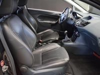 käytetty Ford Fiesta 1,6 134 hv Sport Silver M5 3-ovinen # Hieno, Harvinainen, Fiesta!! Juuri katsastettu! Jakohihna vaihdettu 12/2023!! #