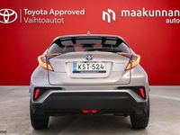 Käytetty Toyota C-HR Premium 122 HP (89 kW) 2018 Hopea Katumaasturi