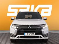 Käytetty Mitsubishi Outlander P-HEV Instyle 224 HP (164 kW) 2019 Farmari