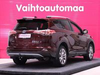 Käytetty Toyota RAV4 Hybrid Premium 155 HP (114 kW) 2016 Katumaasturi