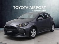 Käytetty Toyota Yaris Hybrid Active 116 HP (85 kW) 2024 Harmaa Viistoperä