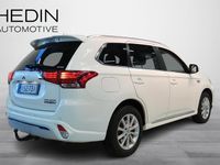 Käytetty Mitsubishi Outlander P-HEV Invite+ 135 HP (99 kW) 2019 Valkoinen Katumaasturi