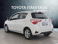 Käytetty Toyota Yaris Hybrid Premium 73 HP (53 kW) 2018 Valkoinen Viistoperä