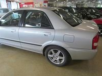 Käytetty Mazda 323 1999 Sedan