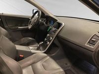 Käytetty Volvo XC60 Business Edition 190 HP (139 kW) 2016 Sininen Katumaasturi