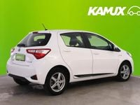 Käytetty Toyota Yaris Hybrid Active 73 HP (53 kW) 2018 Valkoinen Sedan
