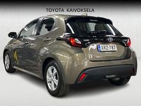 Käytetty Toyota Yaris Active 114 HP (83 kW) 2021 Ruskea (beige) Viistoperä